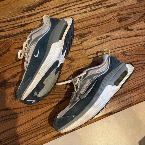 Nike Gray Sneakers Air Bliss Retro Athletic Design Size 9 - Picture 5 of 5